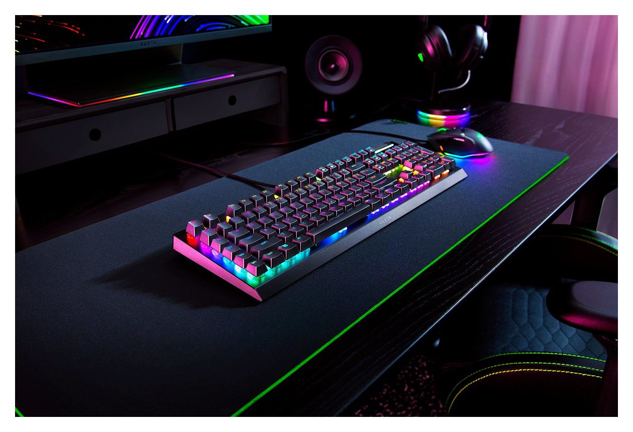 BlackWidow V4 X RGB-LED Gaming Tastatur USB  (Schwarz) 