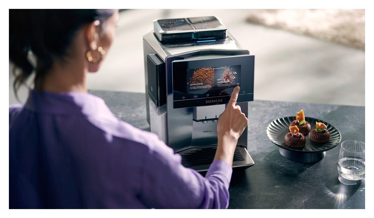 EQ900 TQ907FZ3 plus Kaffeevollautomat 19 bar 2,3 l 280 g  (Edelstahl) 