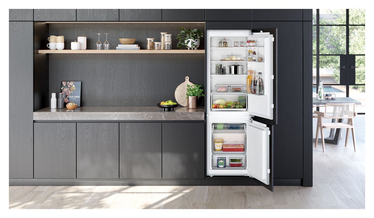 iQ100 KI86VNFE0 183 l / 84 l 177,5 cm Einbau Kühl-/Gefrierkombination 229 kWh 