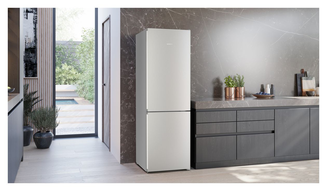 iQ300 KG36NVIAG 218 l / 103 l Kühl-Gefrierkombi freistehend NoFrost 111 kWh Jahr  (Edelstahl) 