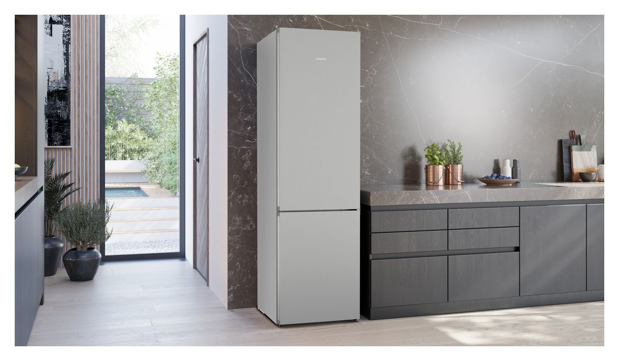 IQ300 KG39N2LCF 260 l / 103 l Kühl-Gefrierkombi freistehend NoFrost 162 kWh Jahr  (Edelstahl) 