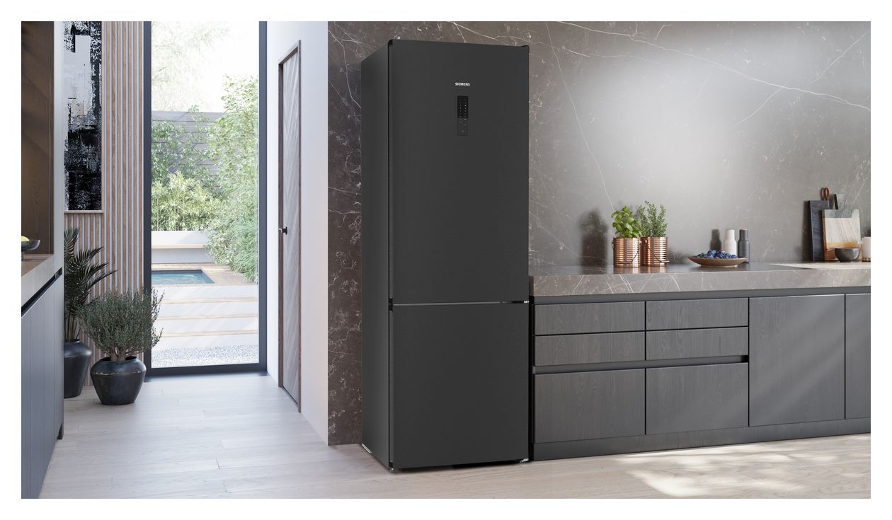 iQ300 KG49NXXCF 311 l / 129 l Kühl-Gefrierkombi freistehend NoFrost 178 kWh Jahr  (Schwarz, Edelstahl) 