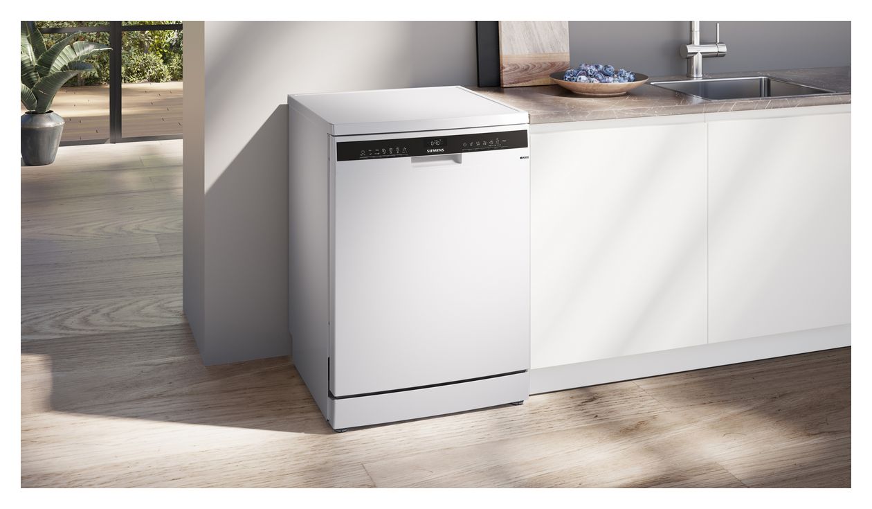 iQ300 SN23HW02ME 60 cm Geschirrspüler freistehend Sehr leise 14 Maßgedecke aquaStop Funktion Wärmetauscher 