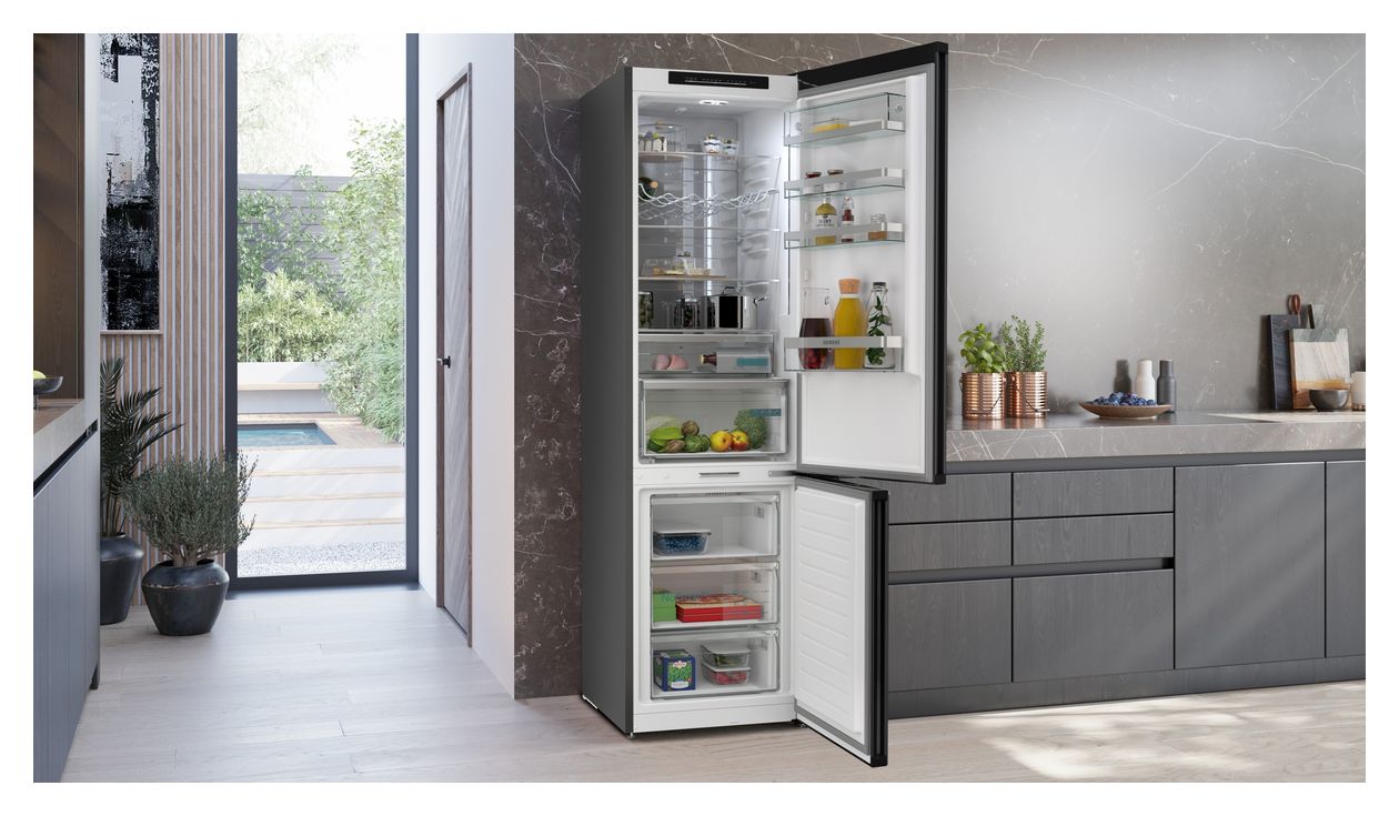 iQ500 KG39N4X1F 260 l / 103 l Kühl-Gefrierkombi freistehend NoFrost 101 kWh Jahr  (Gebürsteter Stahl) 