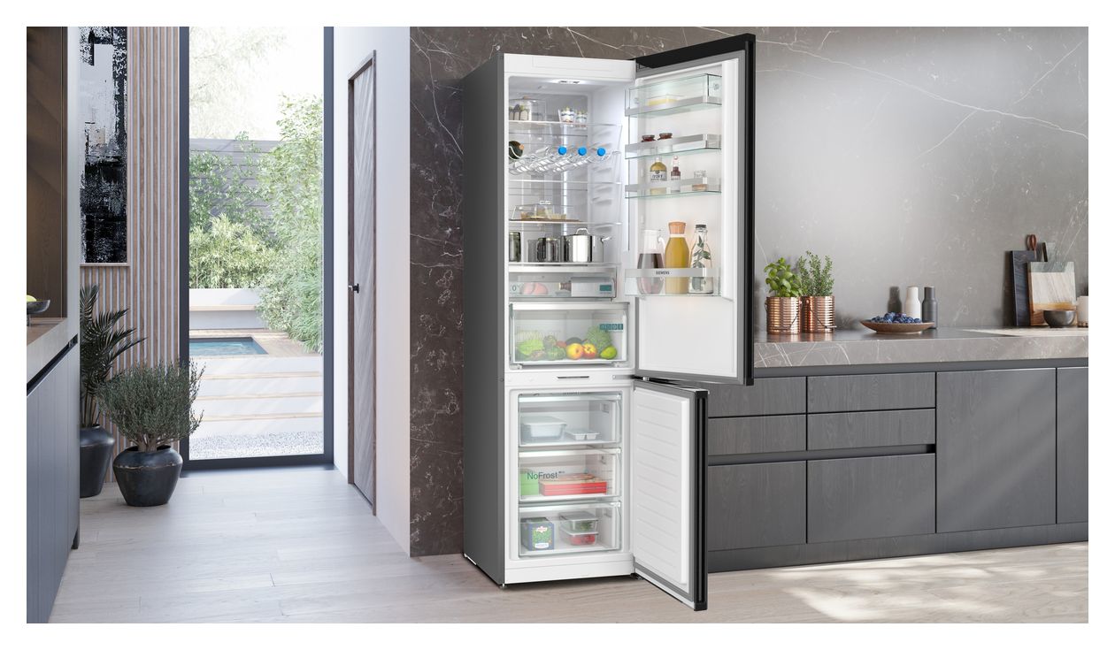 iQ500 KG39NAXCF 260 l / 103 l Kühl-Gefrierkombi freistehend 162 kWh Jahr  (Edelstahl) 