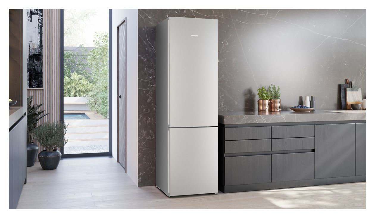 iQ500 KG39NEIAF 260 l / 103 l Kühl-Gefrierkombi freistehend NoFrost 112 kWh Jahr  (Gebürsteter Stahl) 