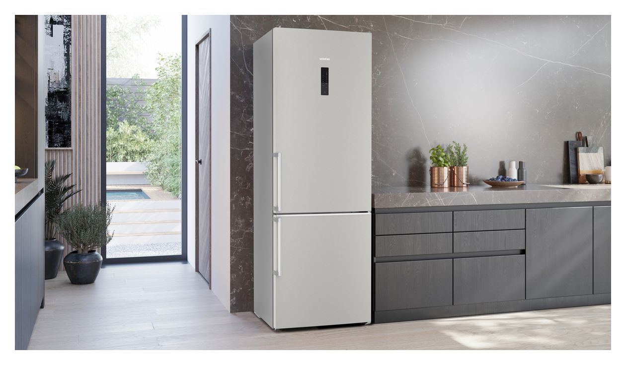 iQ500 KG49NAIBT 311 l / 129 l Kühl-Gefrierkombi freistehend NoFrost 142 kWh Jahr  (Edelstahl) 