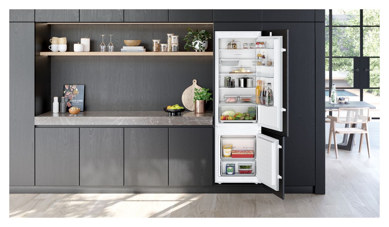iQ100 KI87V5SE0 Schlepptür 200 l Kühlteil 70 l Gefrierteil 177,5 cm Einbau Kühl-/Gefrierkombination 