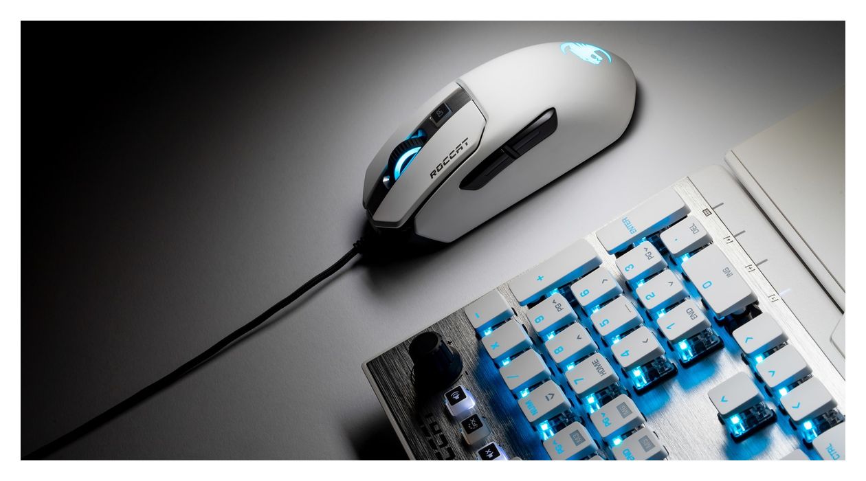 Vulcan 122 AIMO RGB-LED Gaming Tastatur USB  (Weiß) 