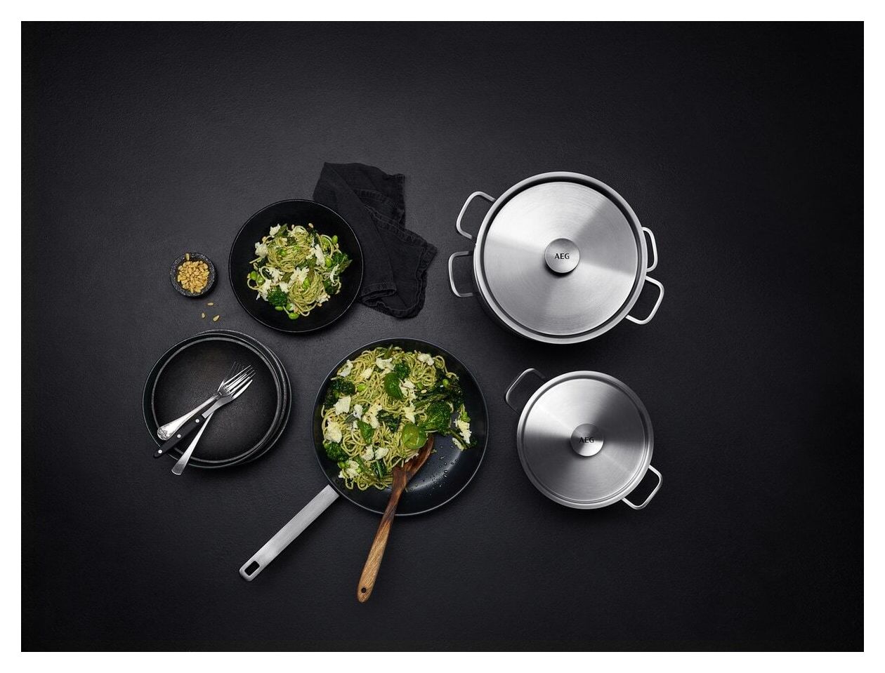 A4SS Kochgeschirr-Set aus Fettpfanne 28 cm + 2 Töpfen 20 cm und 24 cm + Edelstahlsieb 