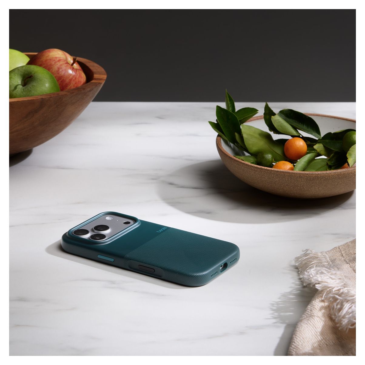 Beats Rugged Case mit MagSafe Cover für Apple iPhone 17 Pro  (Blau) 