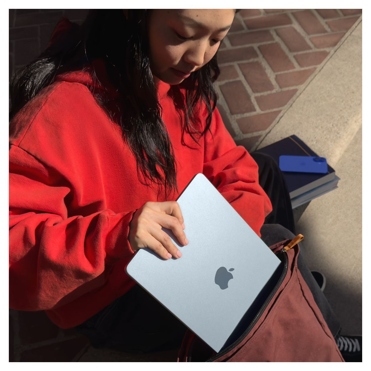 MacBook Air Notebook 34,5 cm (13.6 Zoll) 2560 x 1664 Pixel 16 GB Ram 512 GB SSD macOS Sequoia Apple M intern  (Blau) 