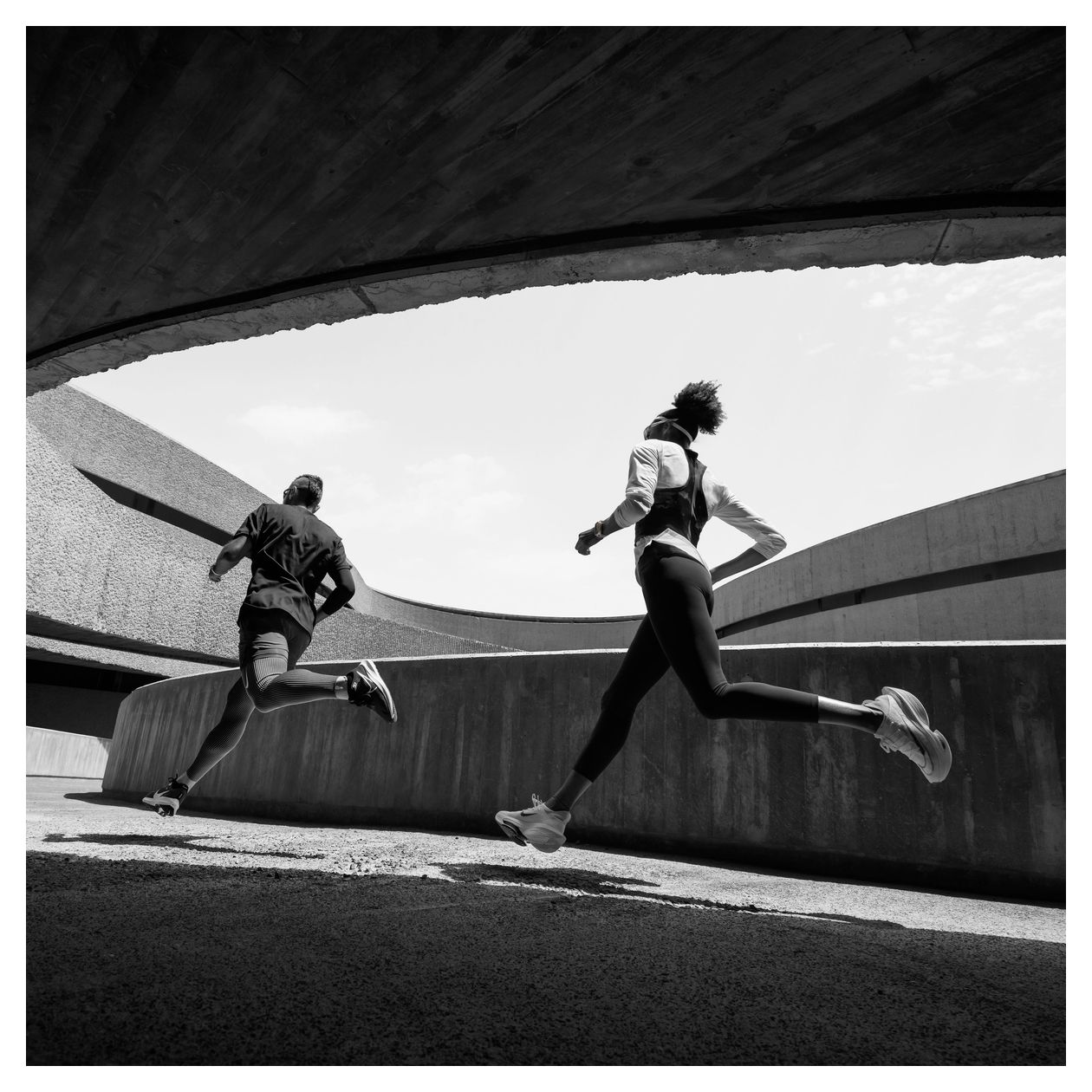 Watch Ultra 2 Digital 49 mm M/L Smartwatch Rechteckig IP6X 72 h 4G  (Titan) 