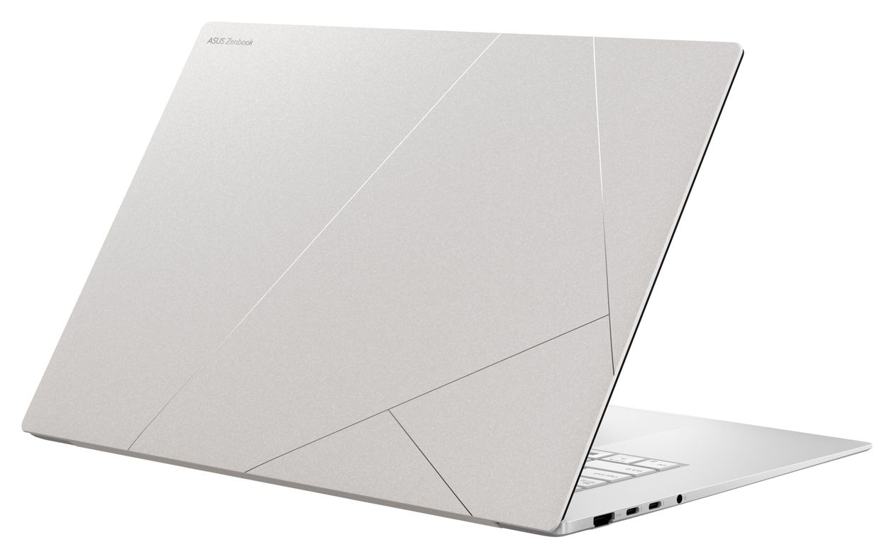 UM5606GA-SR553W Copilot+ PC 