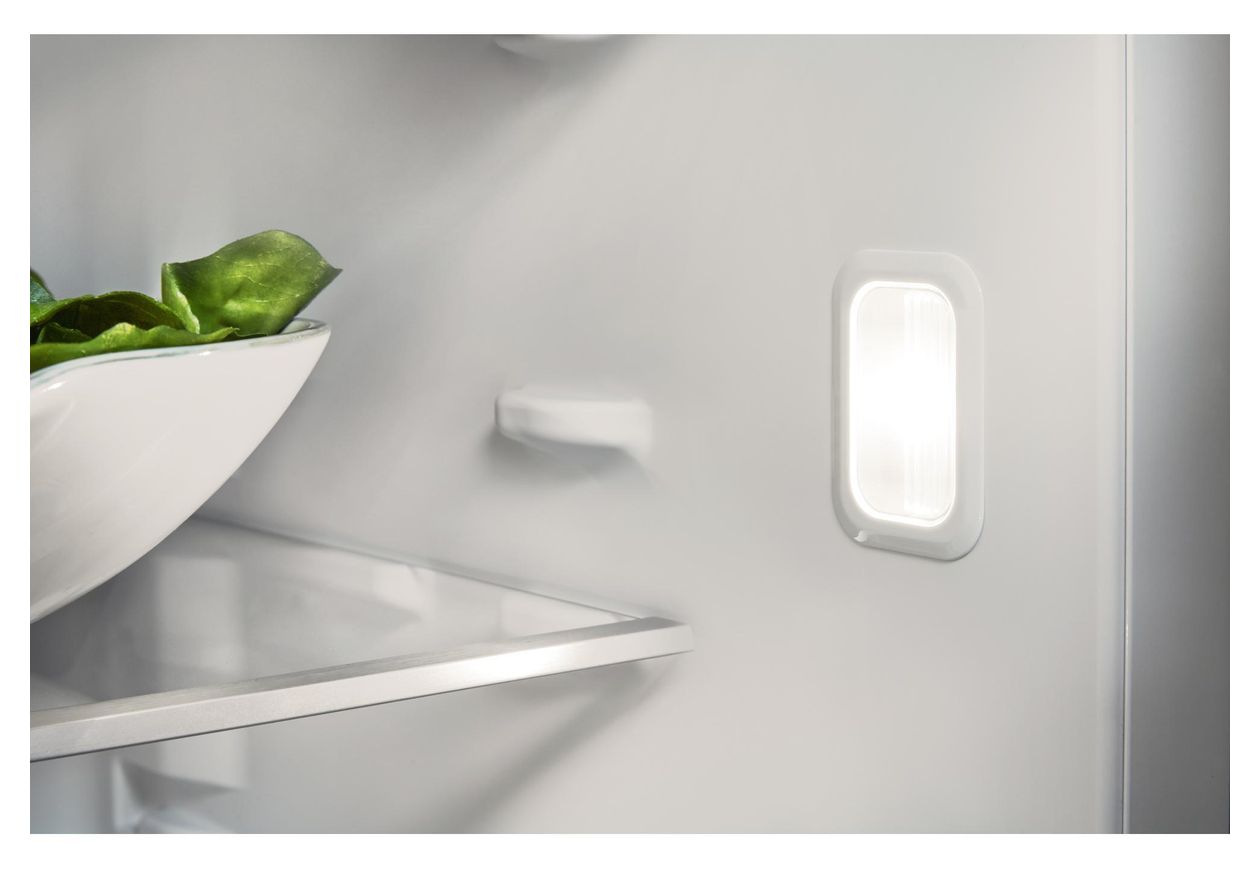 BKEXUBN 171 l Einbaukühlschrank EEK: E 151 kWh Jahr 