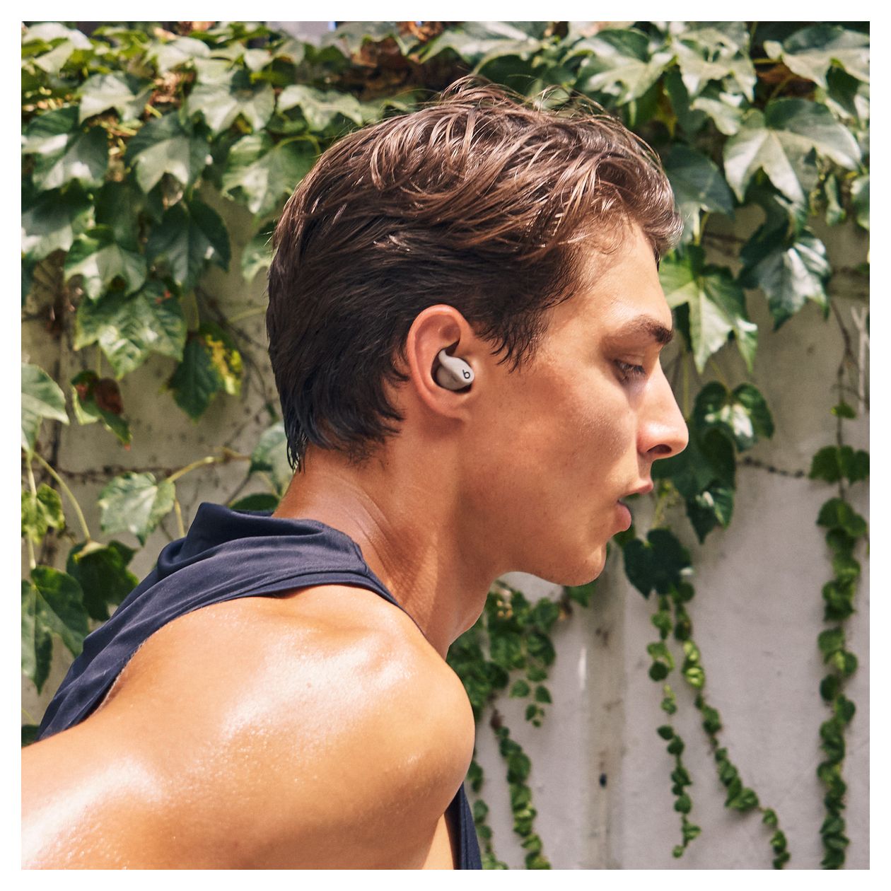 Powerbeats Fit In-Ear Bluetooth Kopfhörer kabellos 7 h Laufzeit IPX4  (Grau) 