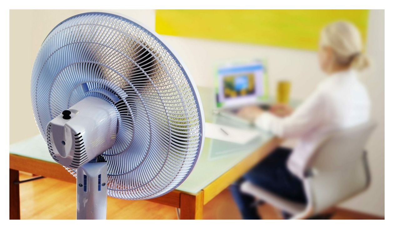 ASF701 Ventilator Stand neigbar 40 dB  (Schwarz, Weiß) 