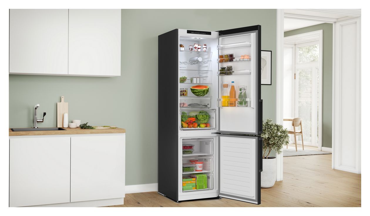 Serie 4 KGN39VXAT 260 l / 103 l Kühl-Gefrierkombi freistehend NoFrost 104 kWh Jahr  (Schwarz) 