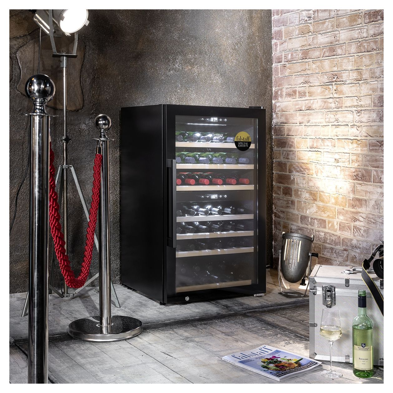 WineExclusive 66 Smart Weinkühler Freistehend EEK: G 2 Zonen 66 Flasche(n) 