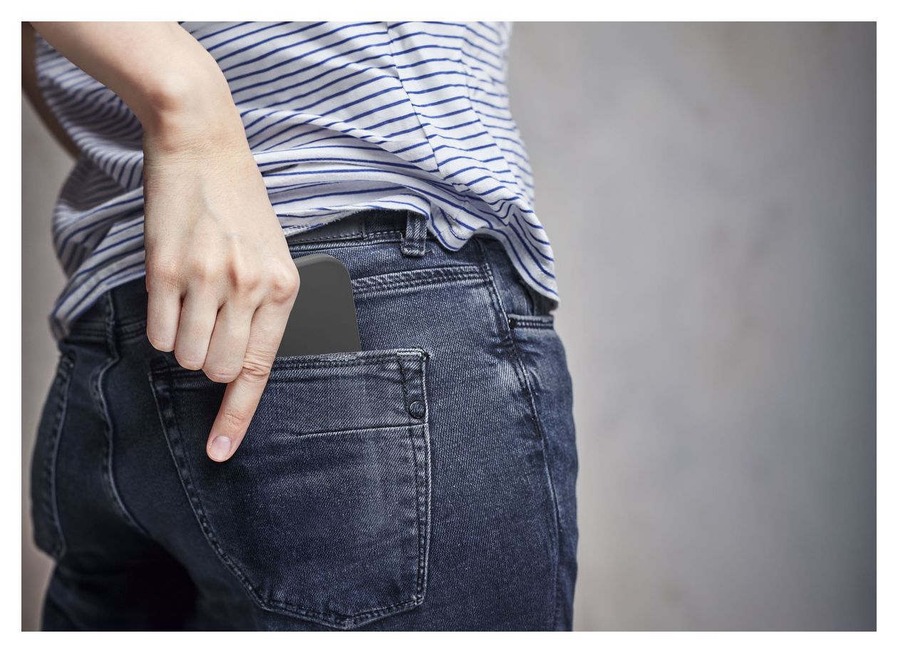 Sensation+ Cover für Apple iPhone 15 Pro Max  (Schwarz) 