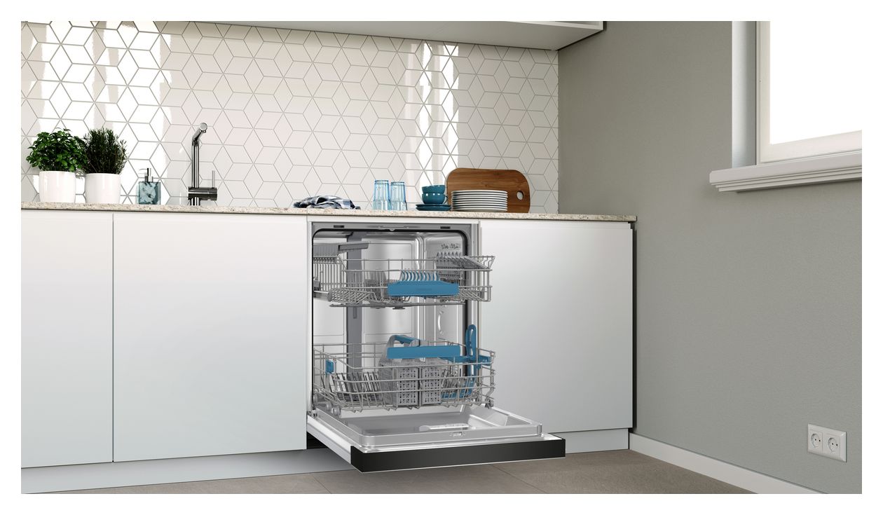 CG6IS01HBD 60 cm Geschirrspüler teilintegriert (ohne Front) Sehr leise 13 Maßgedecke aquaStop Funktion Wärmetauscher 