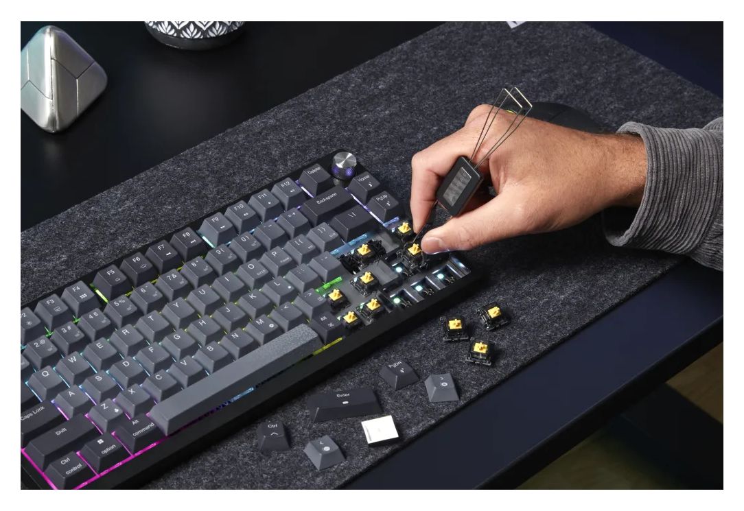 K65 Plus Wireless Gaming Tastatur RF kabellos + USB  (Schwarz) 