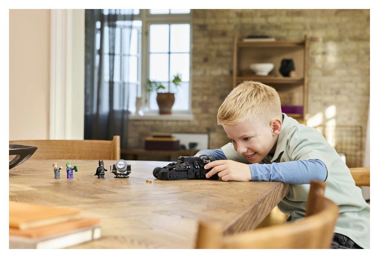 Batman™ Tumbler vs. Two-Face™ & The Joker™ 