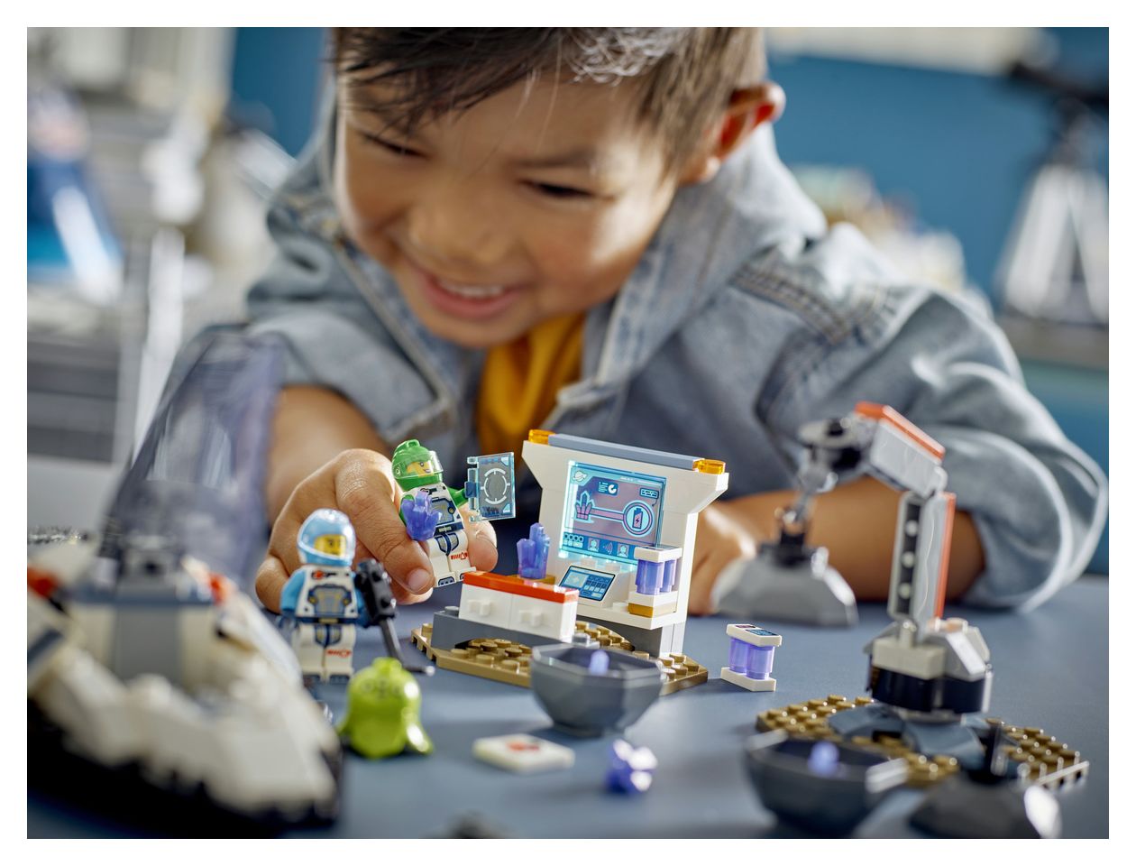 Bergung eines Asteroiden im Weltall 