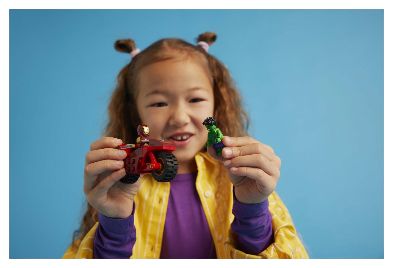 Iron Man mit Bike und der Hulk 