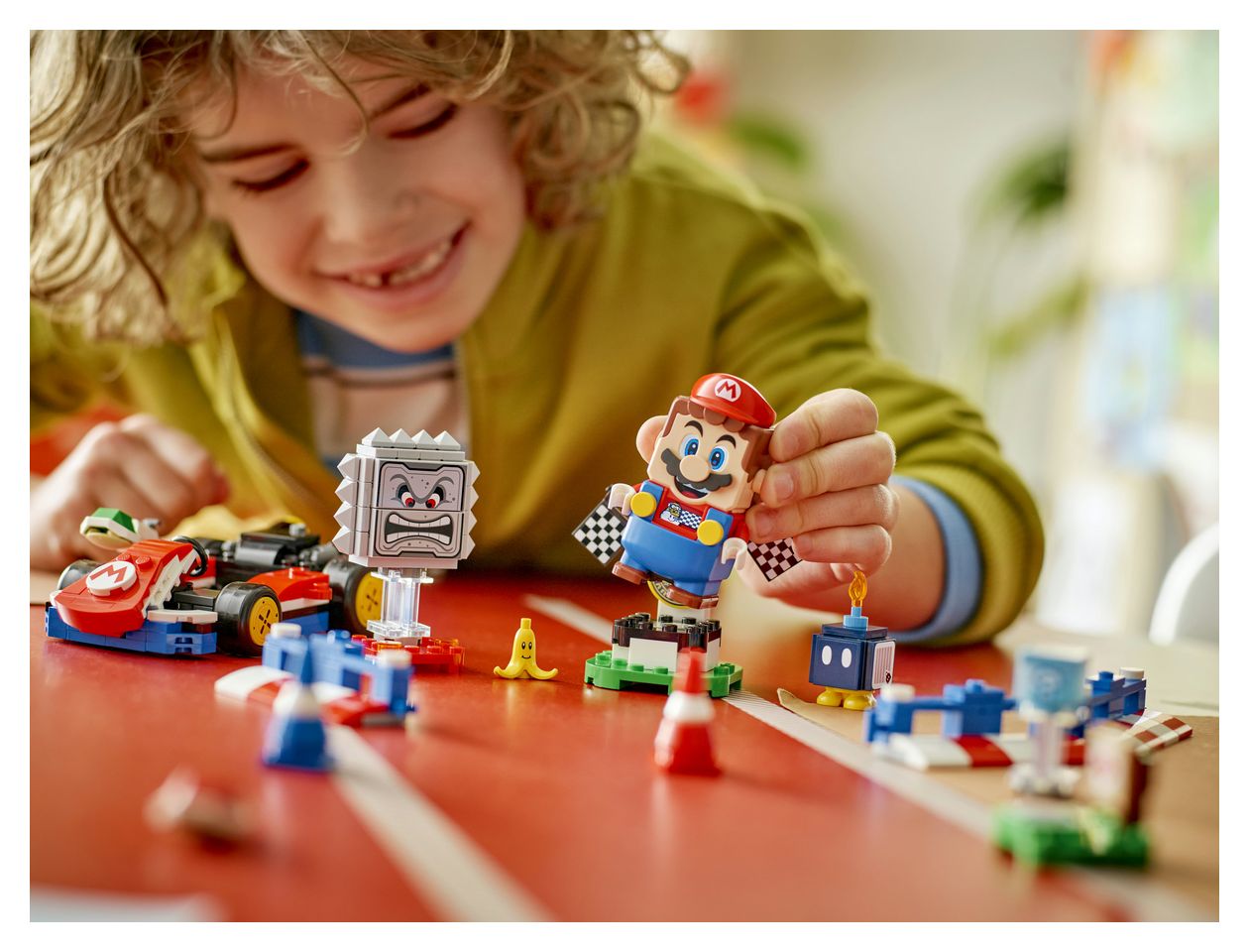 Mario Kart™ – Interaktiver LEGO® Mario™ & Standard-Kart 