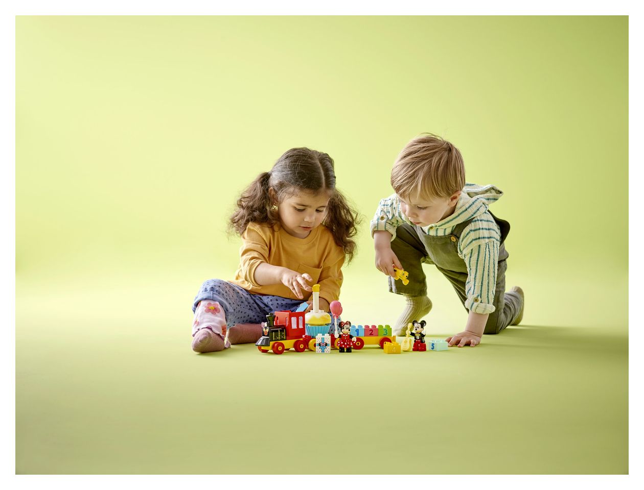 Mickys und Minnies Geburtstagszug 