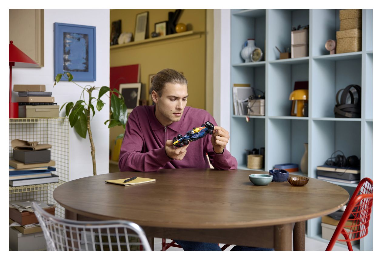 Oracle Red Bull Racing RB20 F1® Rennauto 