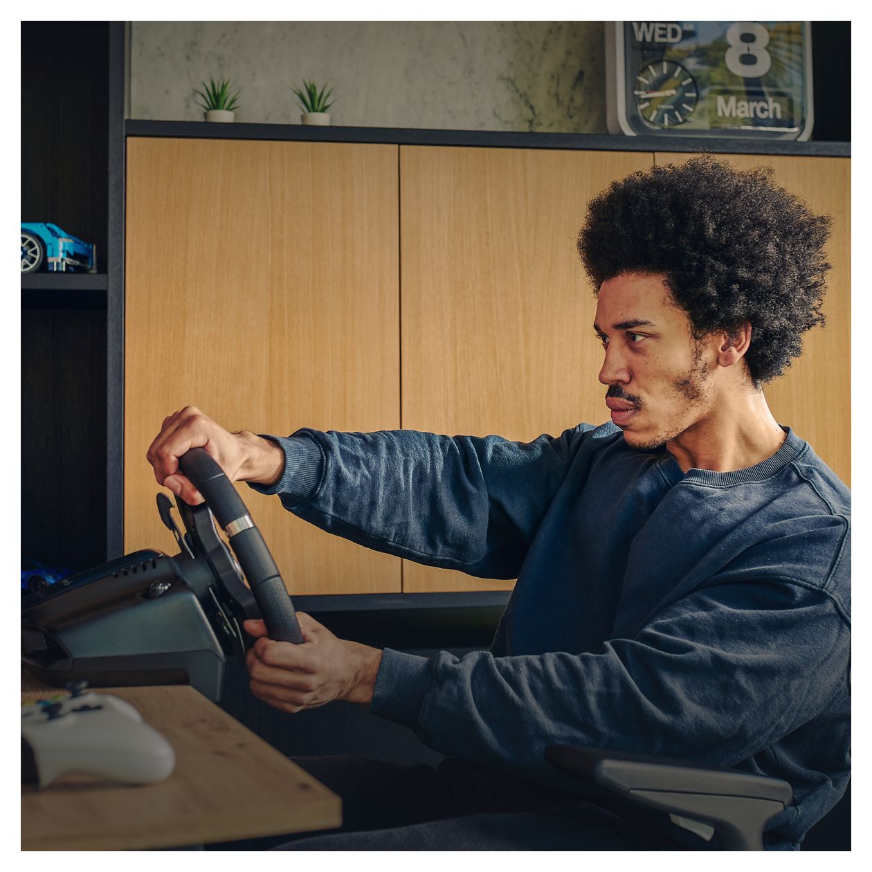 G920 Analog / Digital Lenkrad + Pedale für PC, Xbox One, Xbox Series S, Xbox Series X  (Schwarz) 