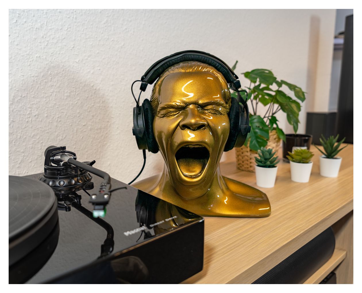 Scream Unlimited Plus Kopfhörerständer  (Gold) 