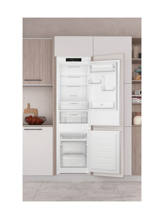 PCITN18S3 182 l / 68 l Einbau Kühl-/Gefrierkombination 179 kWh NoFrost 