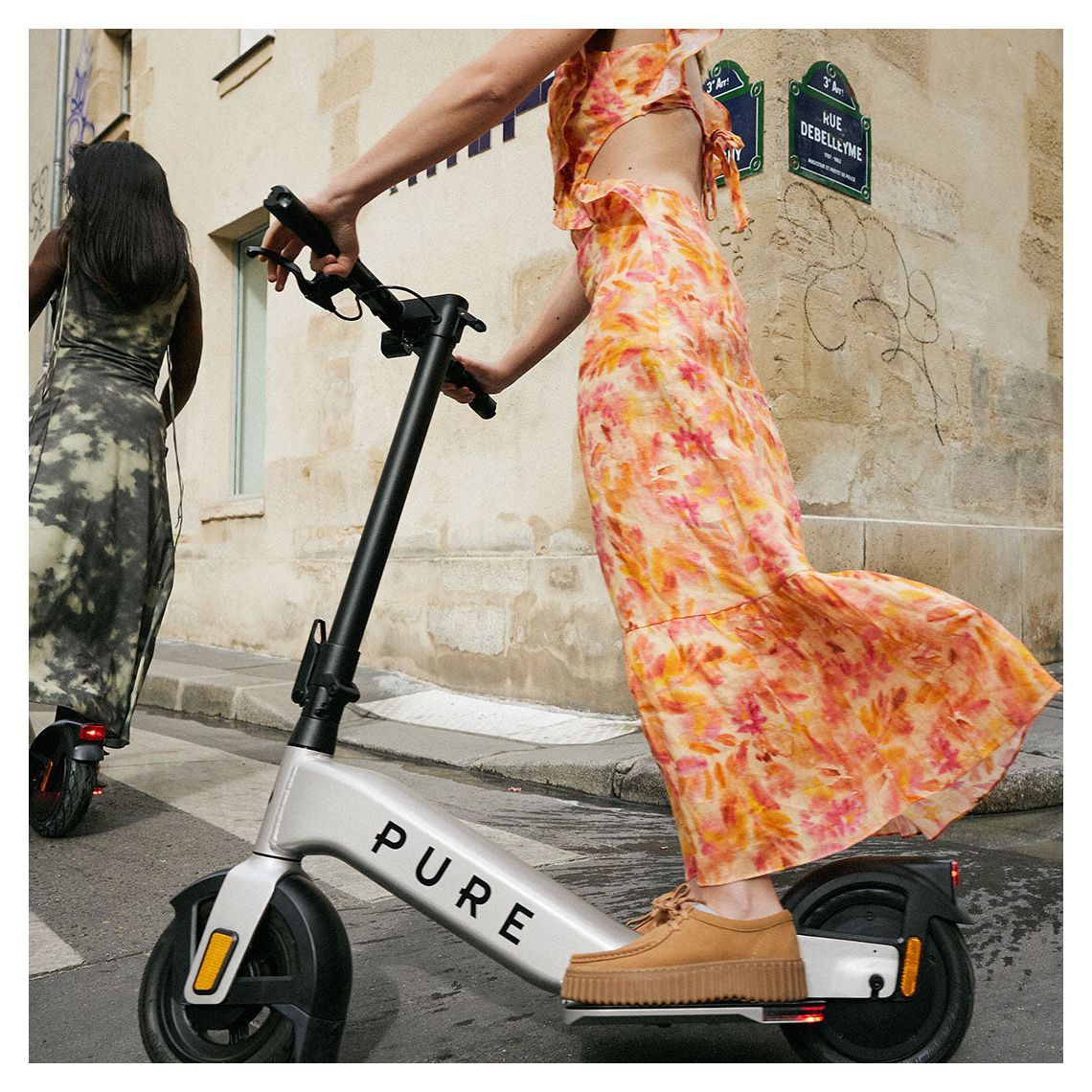 Advance+ 924 W E-Scooter 12 Ah 62,4 km Reichweite 16,2 kg  (Platin) 