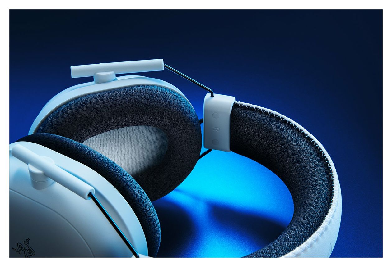 BlackShark V2 Pro for PlayStation Over Ear Bluetooth Kopfhörer kabellos 70 h Laufzeit USB Typ-C  (Weiß) 