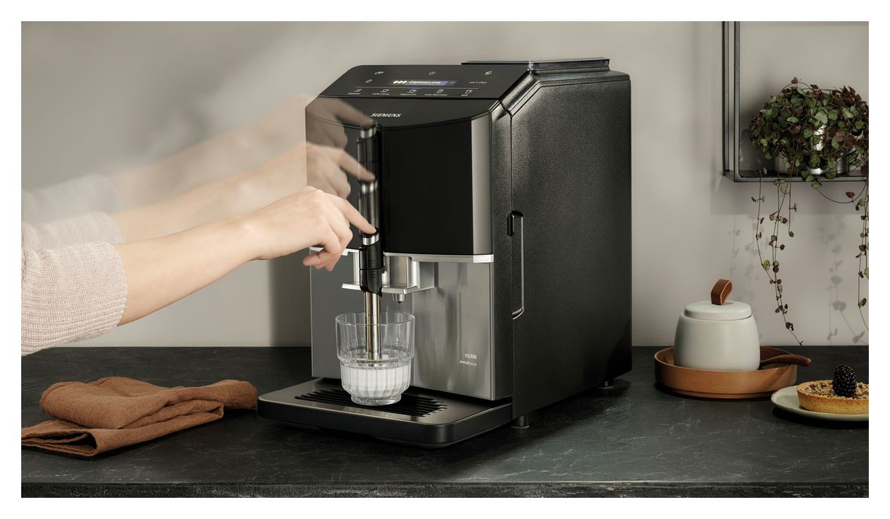 EQ300 TF305EF9 Kaffeevollautomat 15 bar 1,4 l 250 g  (Schwarz) 