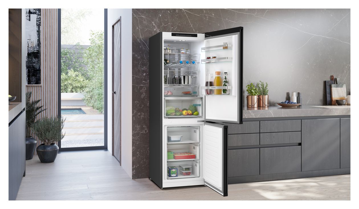 iQ300 KG36NVXBG 218 l / 103 l Kühl-Gefrierkombi freistehend NoFrost 127 kWh Jahr (Gebürsteter Stahl, Schwarz) 