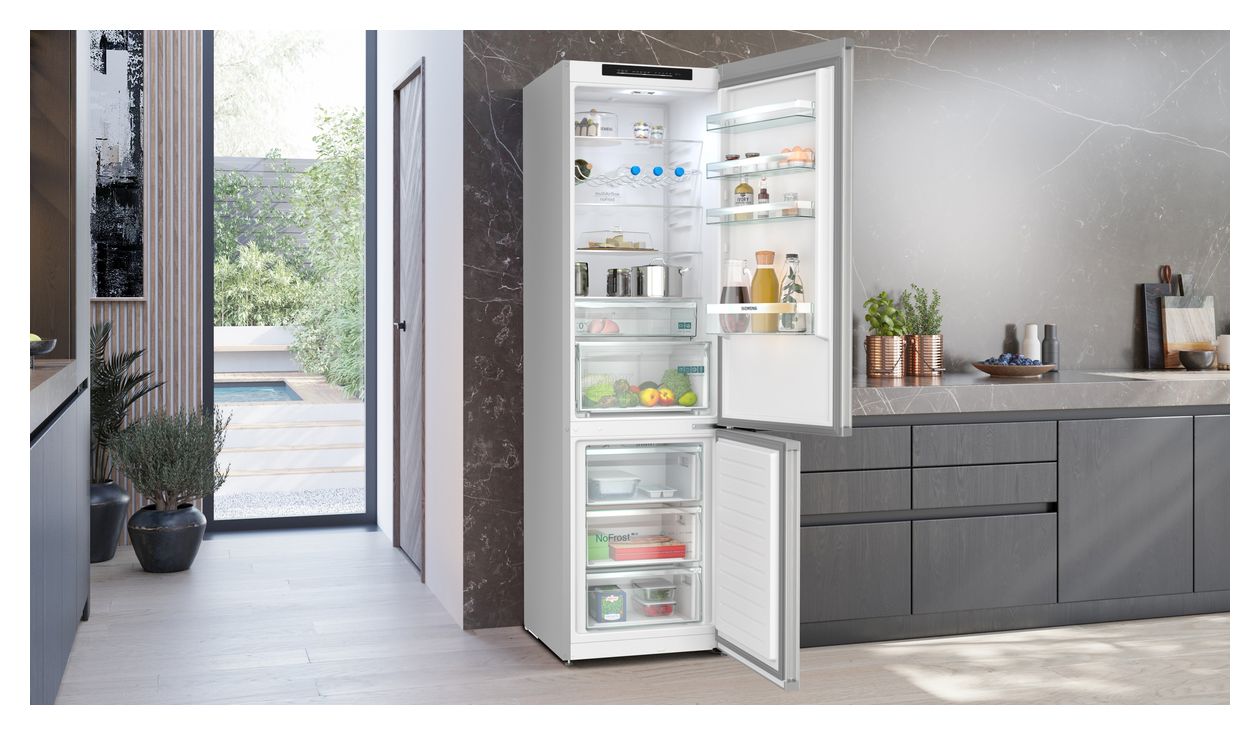 IQ300 KG39N2LCF 260 l / 103 l Kühl-Gefrierkombi freistehend NoFrost 162 kWh Jahr  (Edelstahl) 