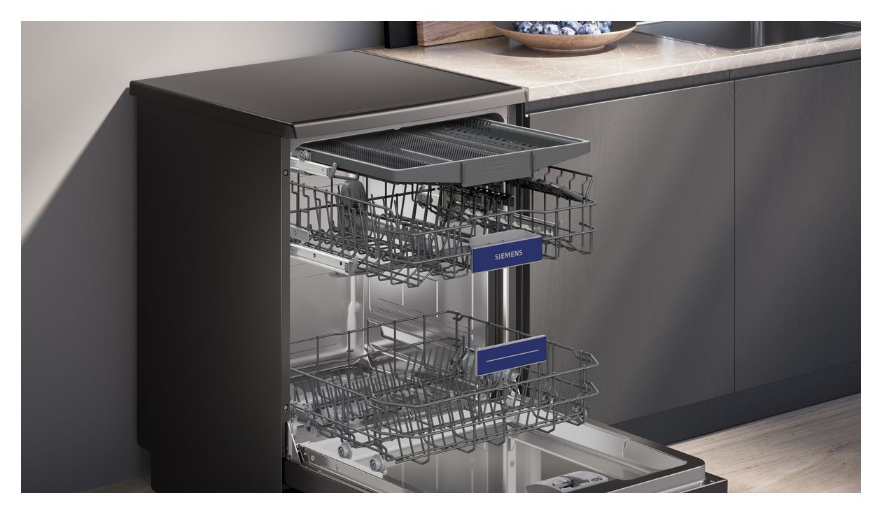 iQ300 SN23EC03ME 60 cm Geschirrspüler freistehend Sehr leise 14 Maßgedecke aquaStop Funktion Wärmetauscher/EfficientDry 