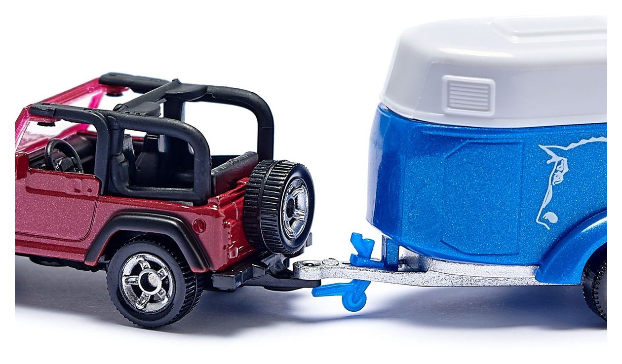 Jeep mit Pferdeanhänger 