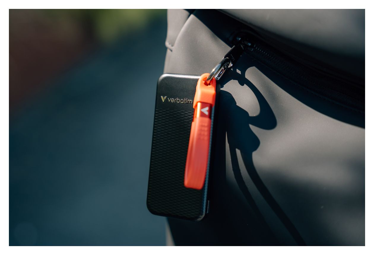 Pocket 2 TB SSD M.2  (Schwarz, Rot) 