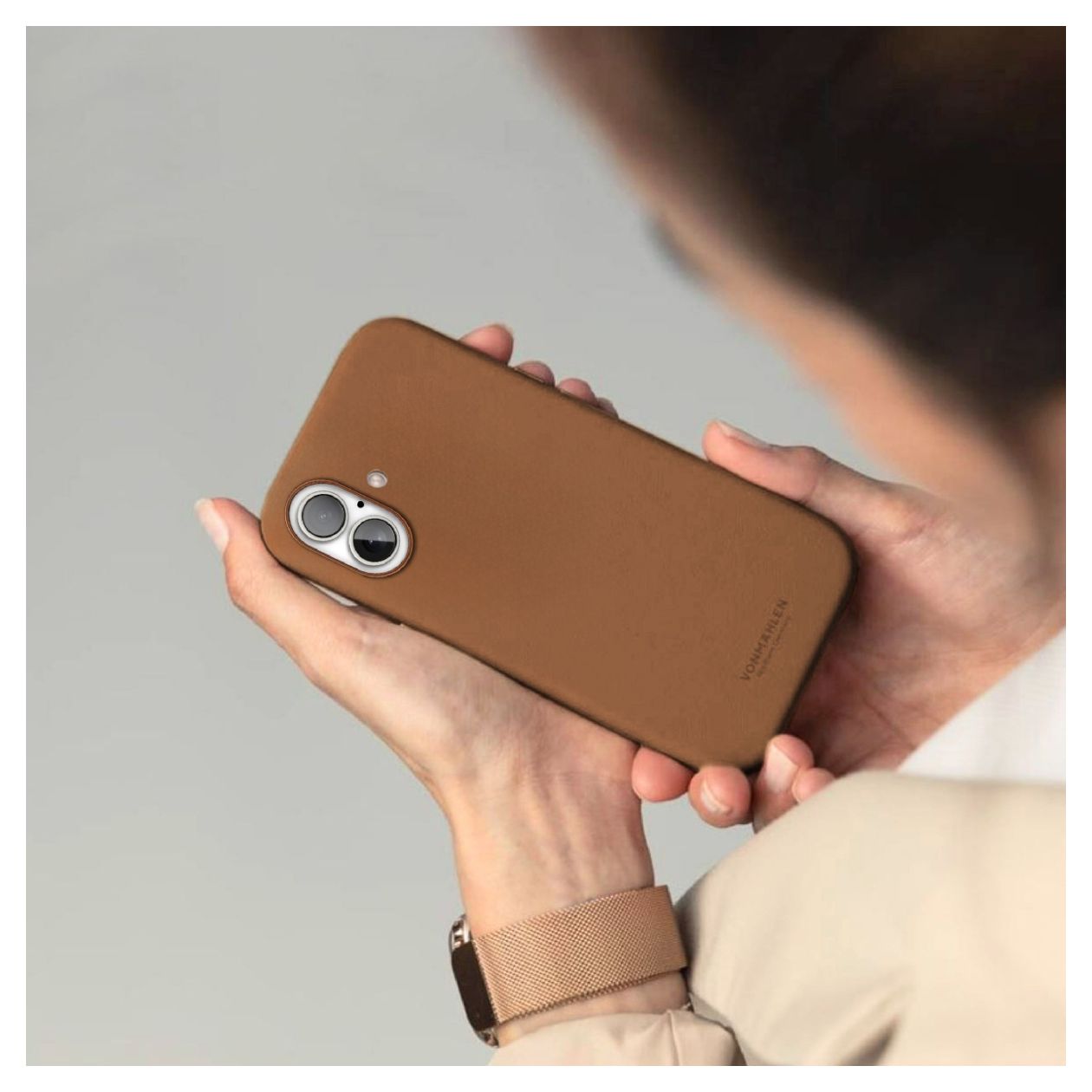 Like Leather Case Cover für Apple iPhone 16  (Braun) 