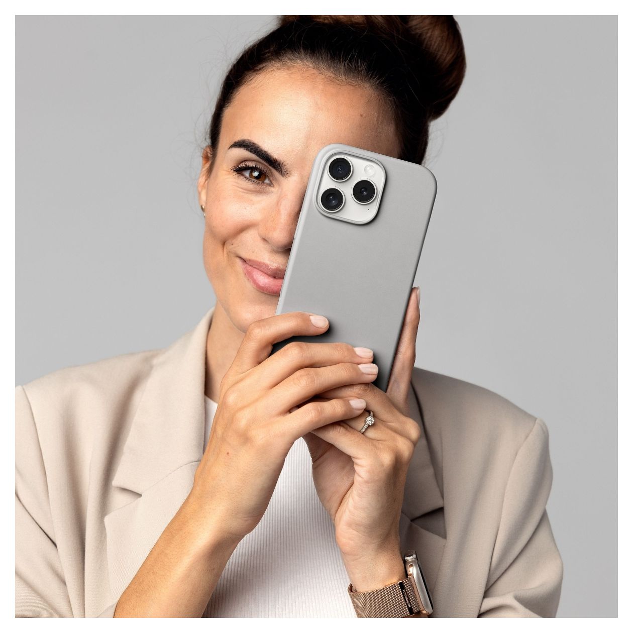 Soft Silicone Case Cover für Apple iPhone 16 Pro Max  (Grau) 