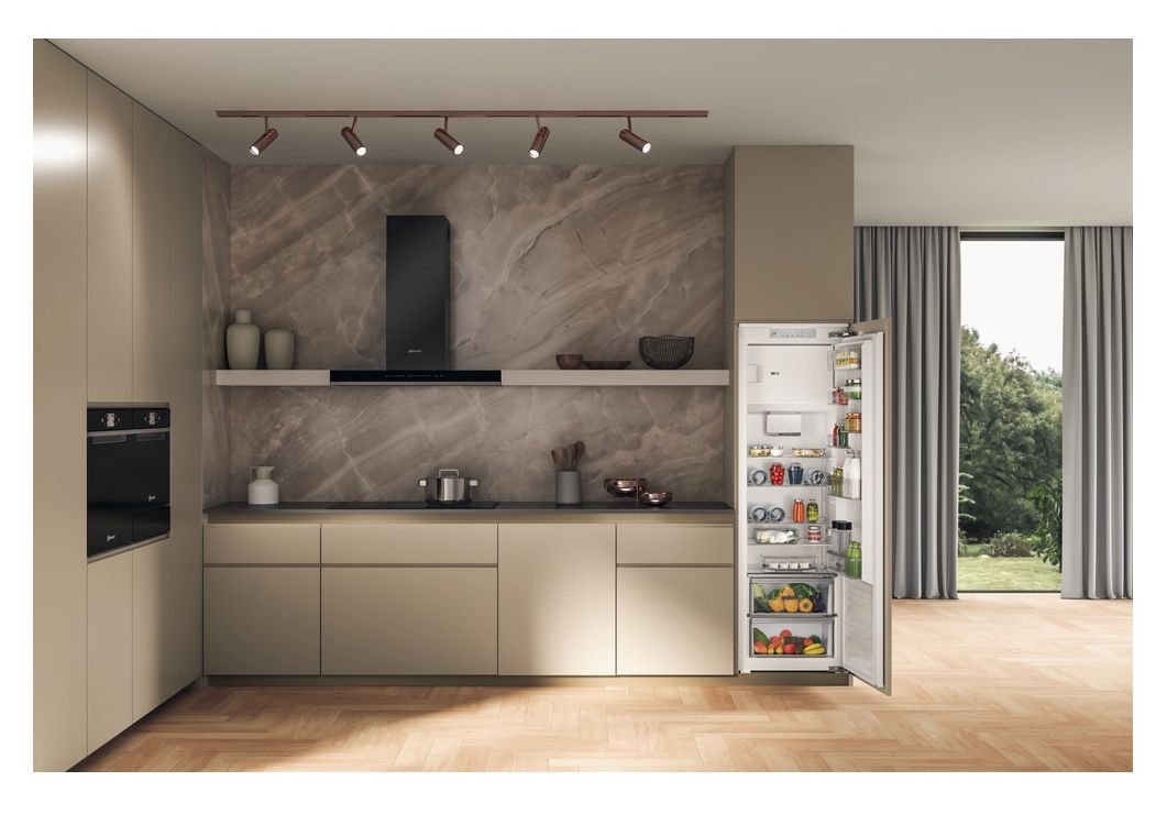 BKSD184013C1 256 l Einbaukühlschrank EEK: E 172 kWh Jahr 