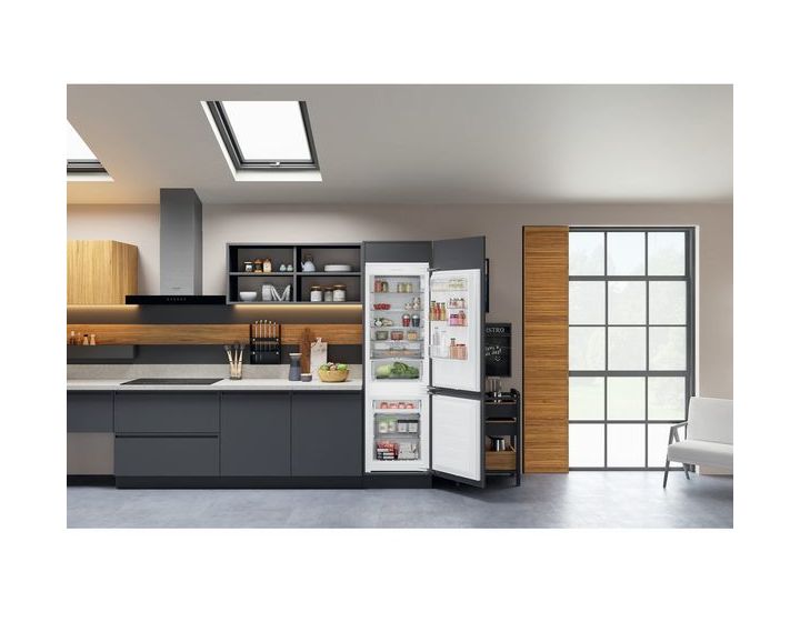KGITN18F2M 182 l / 68 l Einbau Kühl-/Gefrierkombination 224 kWh NoFrost 