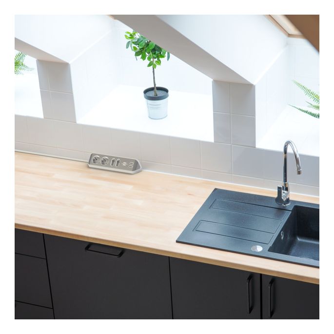 estilo Ecksteckdosenleiste 4-fach 2 m  (Silber/Weiß) 