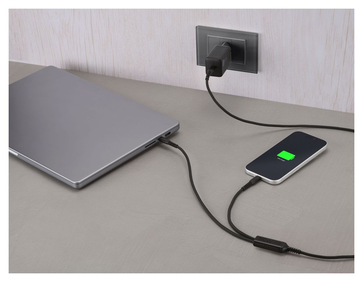 Twin Charge Cable Rundkabel USB C auf 2 x USB C Männlich bis 120 W 1,5 m  (Schwarz) 