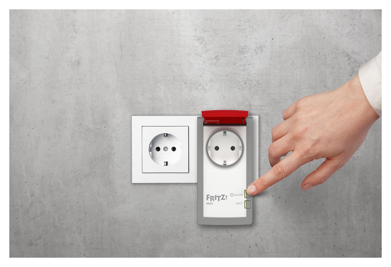 FRITZ!DECT 210 intelligente Steckdose für Haus und Garten 